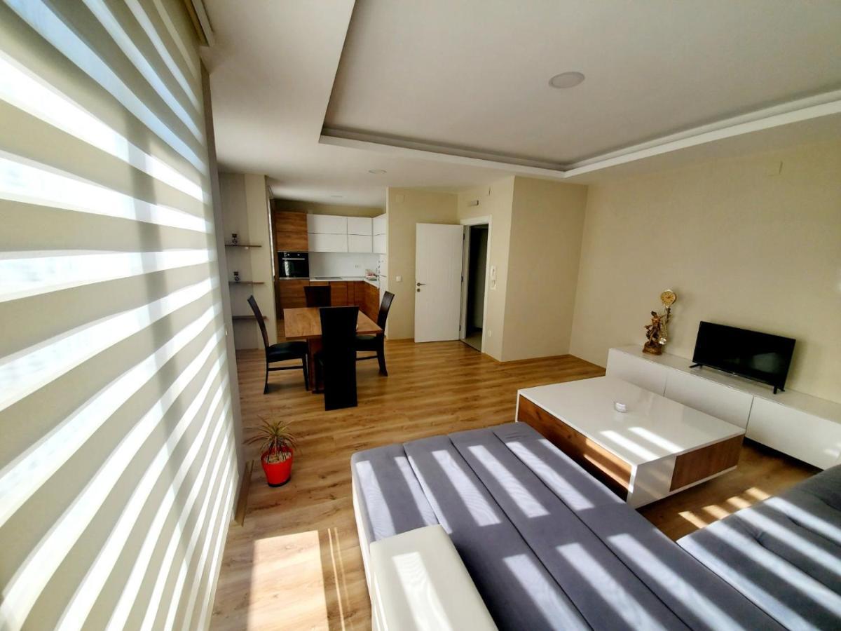 Aparthotel Vila Manuela à Gevgelija Extérieur photo